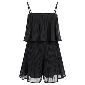 New without tags women’s black ruffle romper size Medium